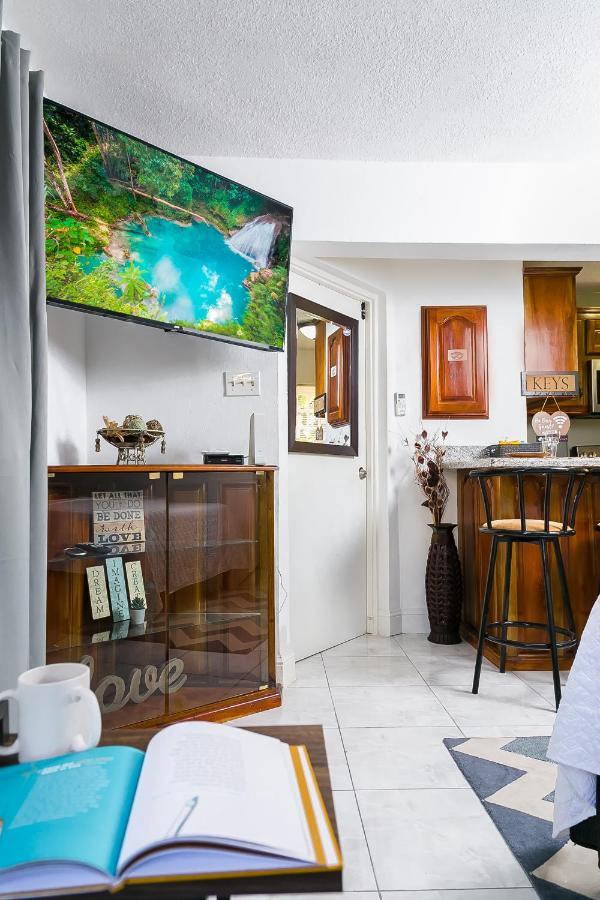 Quaint Mini-Mystic Studio! Apartment โอโชรีโอส ภายนอก รูปภาพ